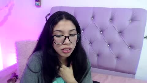 Snapshot of amberjeong chatting on 01/26/25, 01:31 Amber Jeong online show from 01/26/25, 01:31