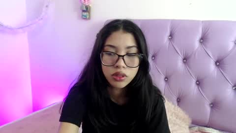 Snapshot of amberjeong chatting on 01/26/25, 10:02 Amber Jeong online show from 01/26/25, 10:02