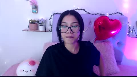 Snapshot of amberjeong chatting on 02/07/25, 12:42 Amber Jeong online show from 02/07/25, 12:42