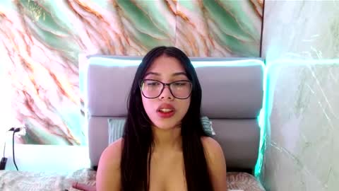 Snapshot of amberjeong chatting on 02/19/25, 09:58 Amber Jeong online show from 02/19/25, 09:58