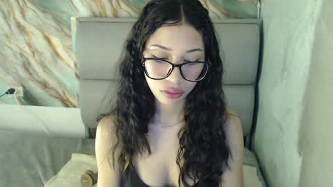 Snapshot of amberjeong chatting on 09/25/25, 12:58 Amber Jeong online show from 09/25/25, 12:58