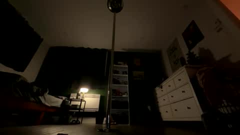 amberlouu online show from 12/18/25, 07:47