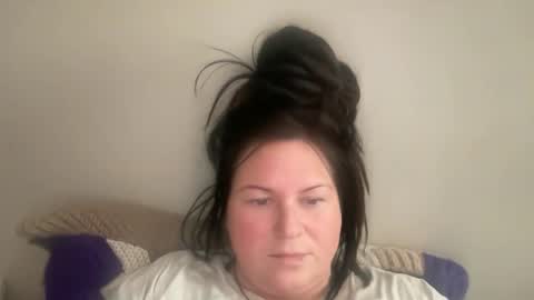 Snapshot of ambermoss7 chatting on 01/05/26, 05:27 ambermoss7 online show from 01/05/26, 05:27