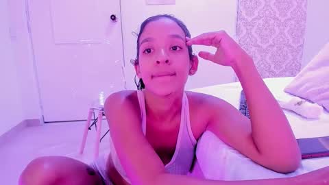 Snapshot of amberr_sweet_ chatting on 11/17/25, 08:25 Amberr Sweet online show from 11/17/25, 08:25