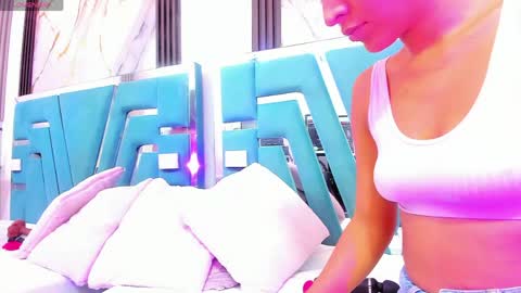 Snapshot of amberr_sweett chatting on 05/24/26, 05:51 Amber online show from 05/24/26, 05:51