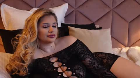 Amberseyes online show from 02/11/25, 06:08