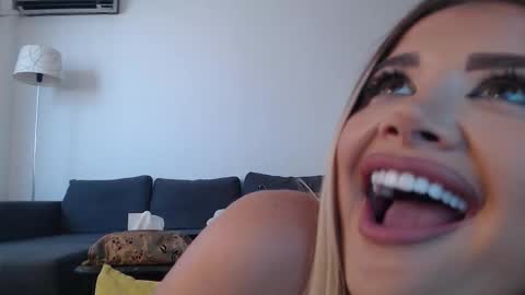 Amberseyes online show from 09/16/25, 10:05