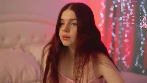 Snapshot of ambershoney chatting on 01/08/26, 12:02 Amber online show from 01/08/26, 12:02