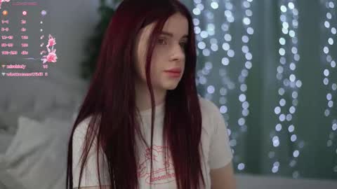 Snapshot of ambershoney chatting on 02/05/26, 02:54 Amber online show from 02/05/26, 02:54