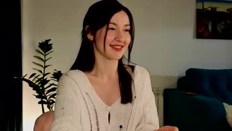 Snapshot of ambientmoon chatting on 10/12/25, 04:28 Moon inst 4mbientmoon online show from 10/12/25, 04:28