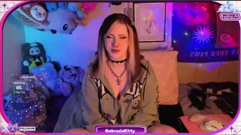 Snapshot of ambrosiakitty chatting on 05/18/26, 08:31 Ambrosia online show from 05/18/26, 08:31