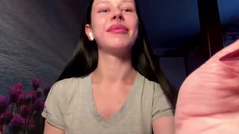 Kate online show from 07/25/26, 01:58