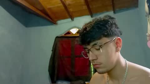 Amelia  Lucas online show from 09/15/25, 06:41