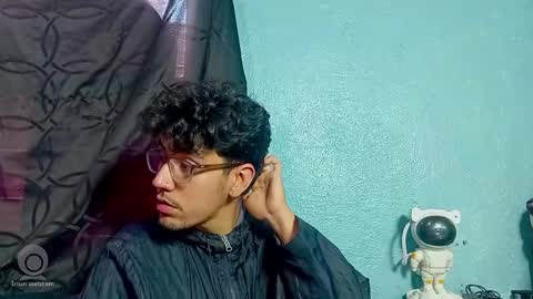 Amelia  Lucas online show from 10/09/25, 03:32