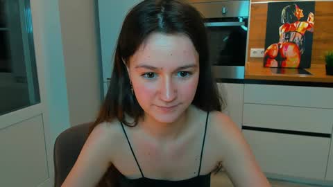 Snapshot of ameli_moon chatting on 12/07/24, 02:35 Eileen online show from 12/07/24, 02:35