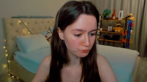 Snapshot of ameli_moon chatting on 12/20/24, 05:51 Eileen online show from 12/20/24, 05:51