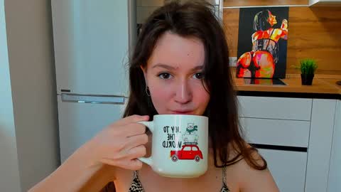 Snapshot of ameli_moon chatting on 01/22/25, 08:51 Eileen online show from 01/22/25, 08:51