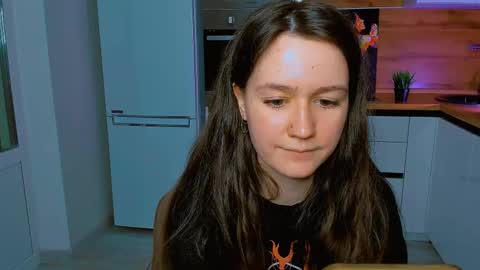 Snapshot of ameli_moon chatting on 03/01/25, 04:22 Eileen online show from 03/01/25, 04:22