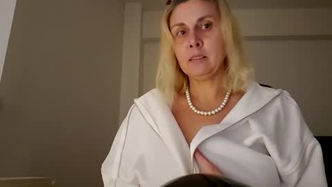 Beatrice online show from 01/31/26, 07:45