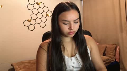 Snapshot of amelia___hall chatting on 11/05/25, 02:39 Amelia online show from 11/05/25, 02:39