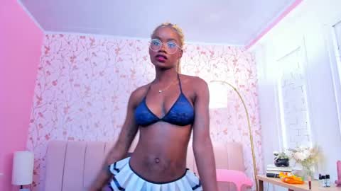 Amelia Adams online show from 10/14/25, 07:36