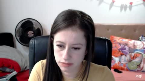 Snapshot of amelia_bella chatting on 04/16/26, 11:40 amelia online show from 04/16/26, 11:40