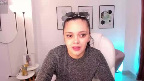 Snapshot of amelia_cheerry chatting on 09/21/25, 11:45 amelia online show from 09/21/25, 11:45