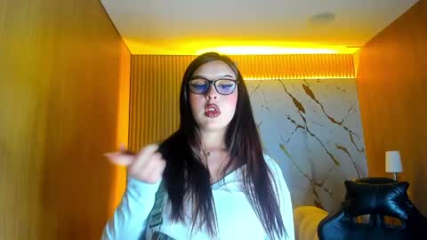 amelia_grace_tf online show from 05/27/26, 03:58