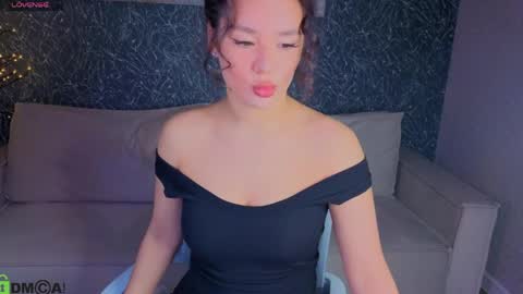 Snapshot of amelia_m0on chatting on 05/12/26, 01:36 Amelia online show from 05/12/26, 01:36