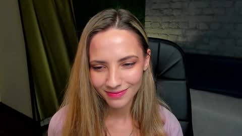 amelia_meili online show from 11/27/25, 12:51