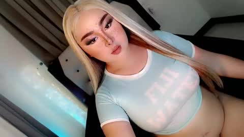 amelia_nicole08 online show from 09/26/25, 07:56