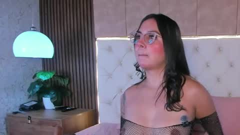 amelia rossetti online show from 07/09/26, 11:25