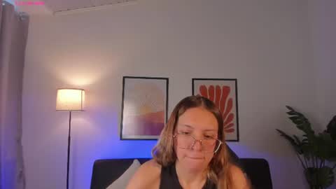 Amelia  online show from 07/17/26, 12:01