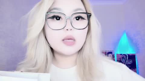 Amelia online show from 12/13/24, 12:31