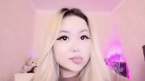 Amelia online show from 02/24/25, 01:24