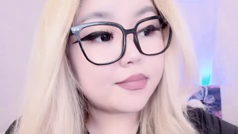 Amelia online show from 02/26/25, 12:38