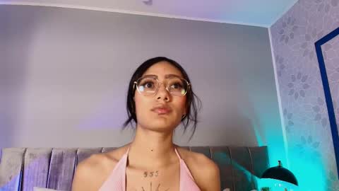 Snapshot of ameliaa_moon_ chatting on 10/08/25, 11:52 lia online show from 10/08/25, 11:52