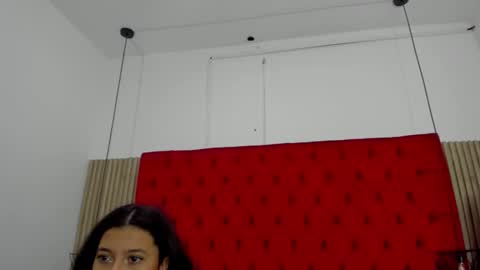 Snapshot of ameliaandemily chatting on 12/18/24, 08:47 Amelia AND Emily online show from 12/18/24, 08:47