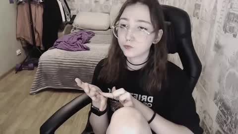 Snapshot of ameliakamishiro chatting on 12/02/24, 12:29 Amelia online show from 12/02/24, 12:29