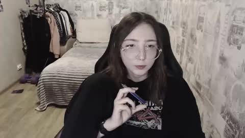 Snapshot of ameliakamishiro chatting on 12/21/24, 01:42 Amelia online show from 12/21/24, 01:42