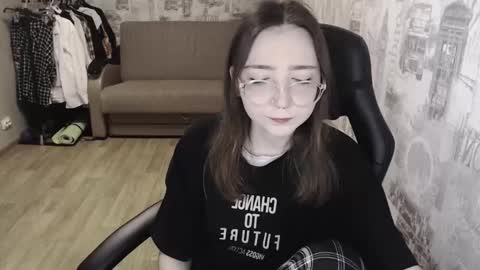 Snapshot of ameliakamishiro chatting on 01/15/25, 10:17 Amelia online show from 01/15/25, 10:17