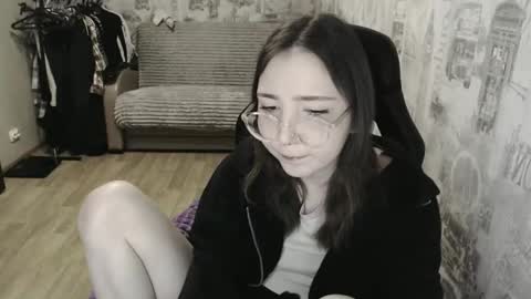 Snapshot of ameliakamishiro chatting on 02/09/25, 08:02 Amelia online show from 02/09/25, 08:02