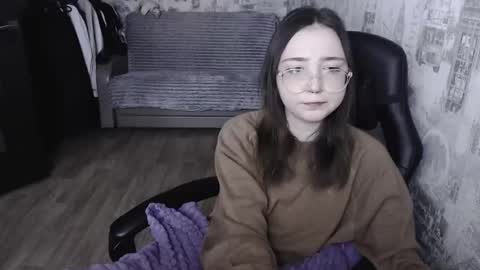 Snapshot of ameliakamishiro chatting on 02/15/25, 12:11 Amelia online show from 02/15/25, 12:11