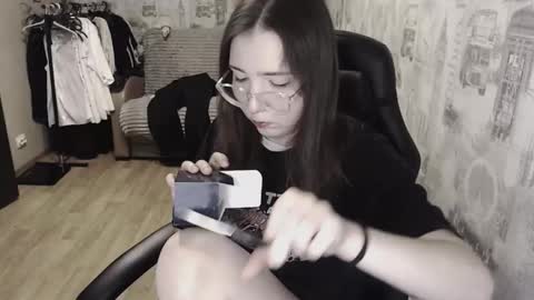 Snapshot of ameliakamishiro chatting on 02/27/25, 05:58 Amelia online show from 02/27/25, 05:58