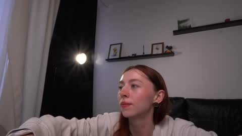 Snapshot of ameliamber0 chatting on 07/23/26, 04:27 Amelia online show from 07/23/26, 04:27