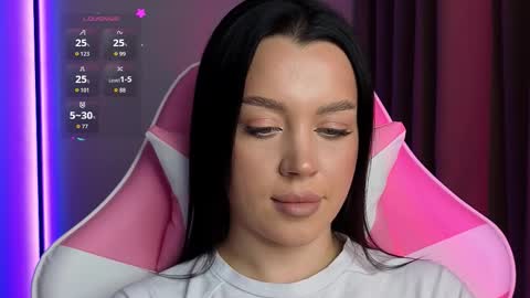 Amelia Sonk online show from 10/23/25, 07:12