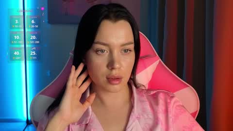 Amelia Sonk online show from 11/14/25, 10:18