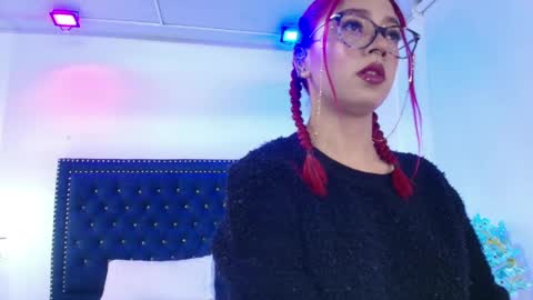 Snapshot of amelie_adamsx chatting on 04/16/26, 11:11 Amelie online show from 04/16/26, 11:11