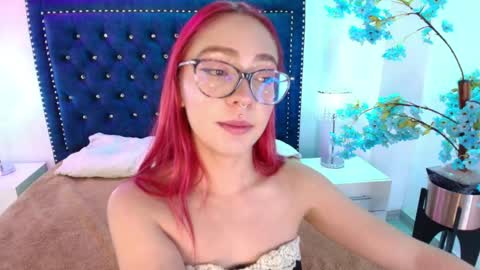 Snapshot of amelie_adamsx chatting on 05/02/26, 11:15 Amelie online show from 05/02/26, 11:15