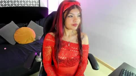 Snapshot of amelie_furtado chatting on 05/30/26, 01:52 amelie online show from 05/30/26, 01:52